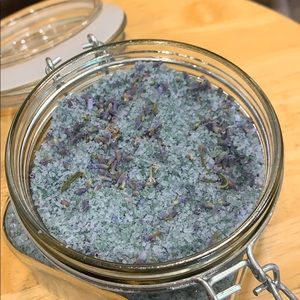 Lavender Bath Salts with lavender buds